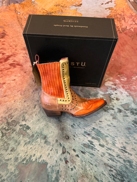 Bed-Stu Short Cowgirl Booty