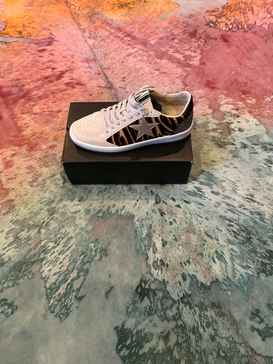 Shu-Shop Tiger Stripped Star Tennis Shoe