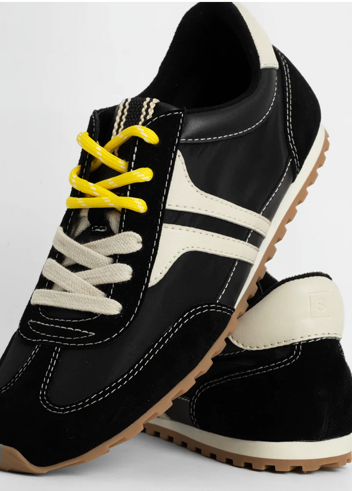 Black Sneaker